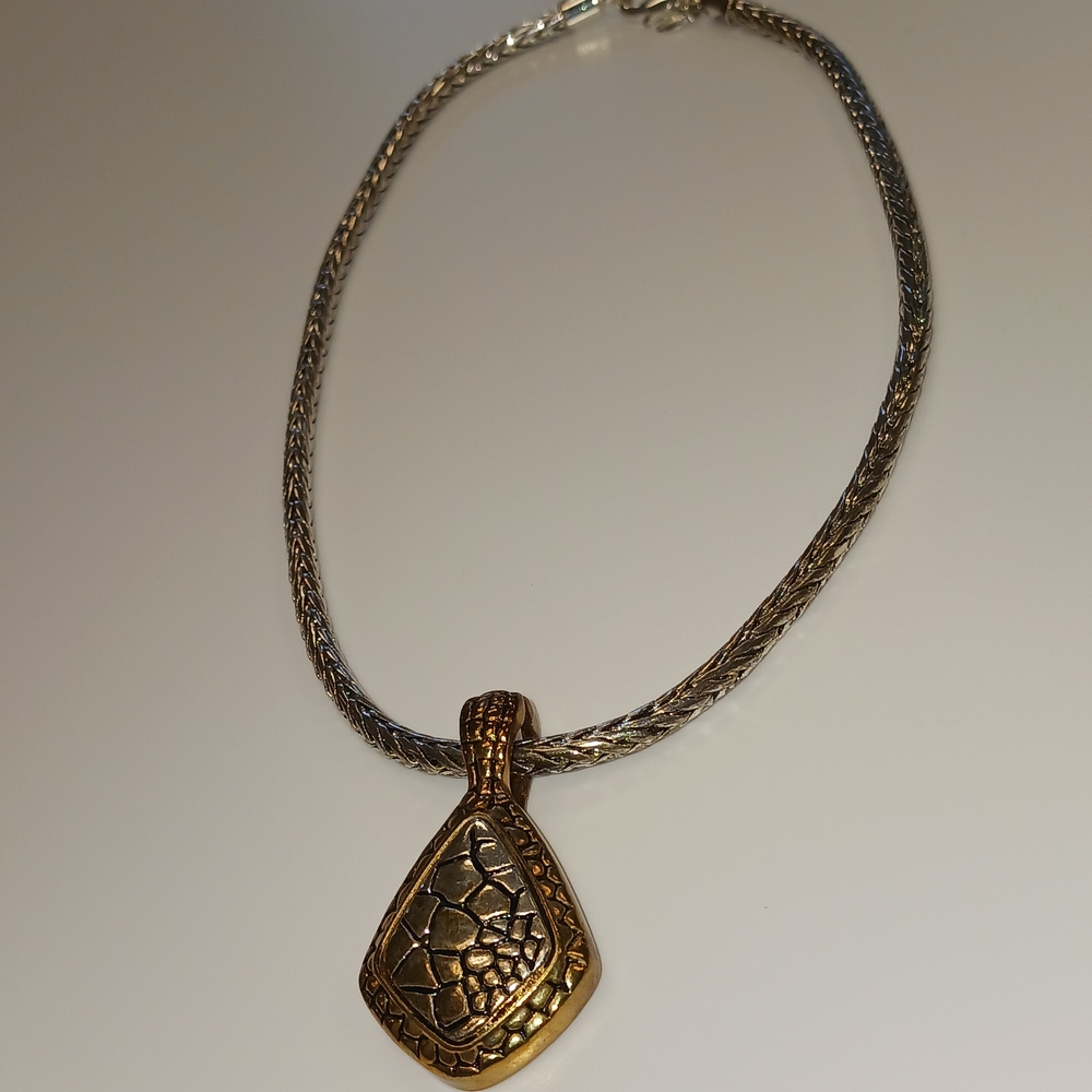 Premier Designs Pendant Necklace